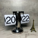 Relógio Digital Flip TechSense Inovação e Estilo Moderno.